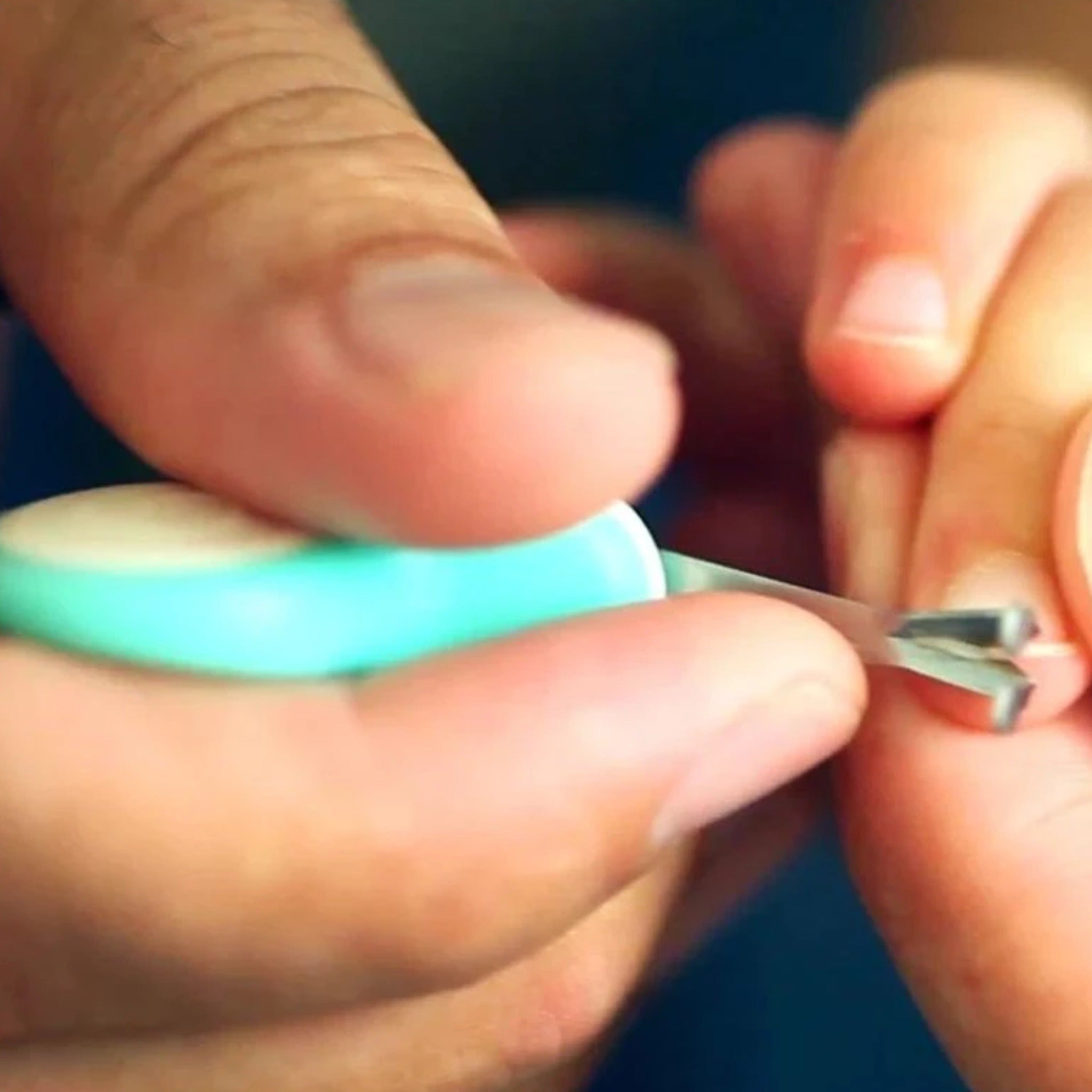 Nail Snail Baby Nail Trimmer - Turquoise Blue - makes nail trimming easier 